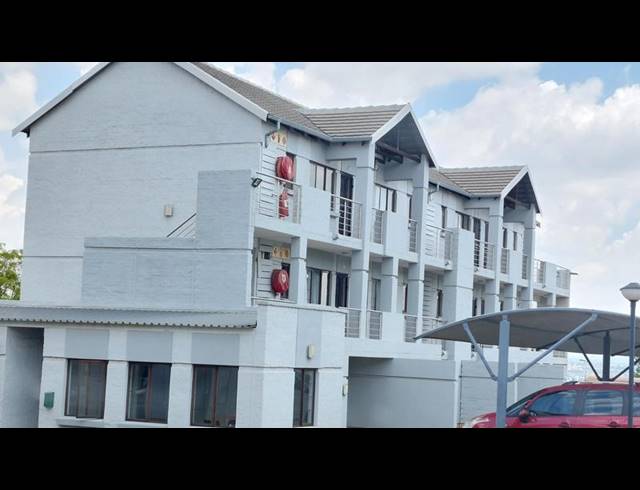 1 BEDROOM APARTMENT FOR SALE IN HALFWAY GARDENS